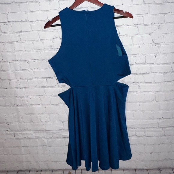 BRAND NWT Belongsci Blue Sleeveless Dress size XL - Picture 8 of 12